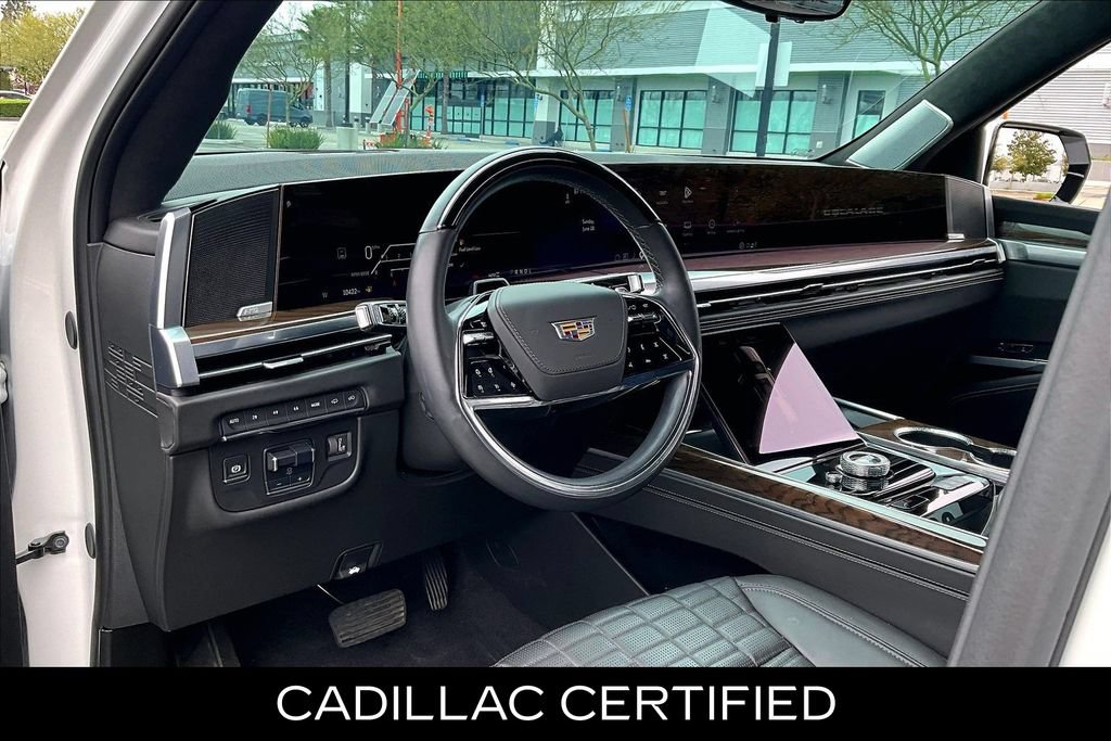 Certified 2025 Cadillac Escalade ESV Sport Platinum AWD/4WD image 16
