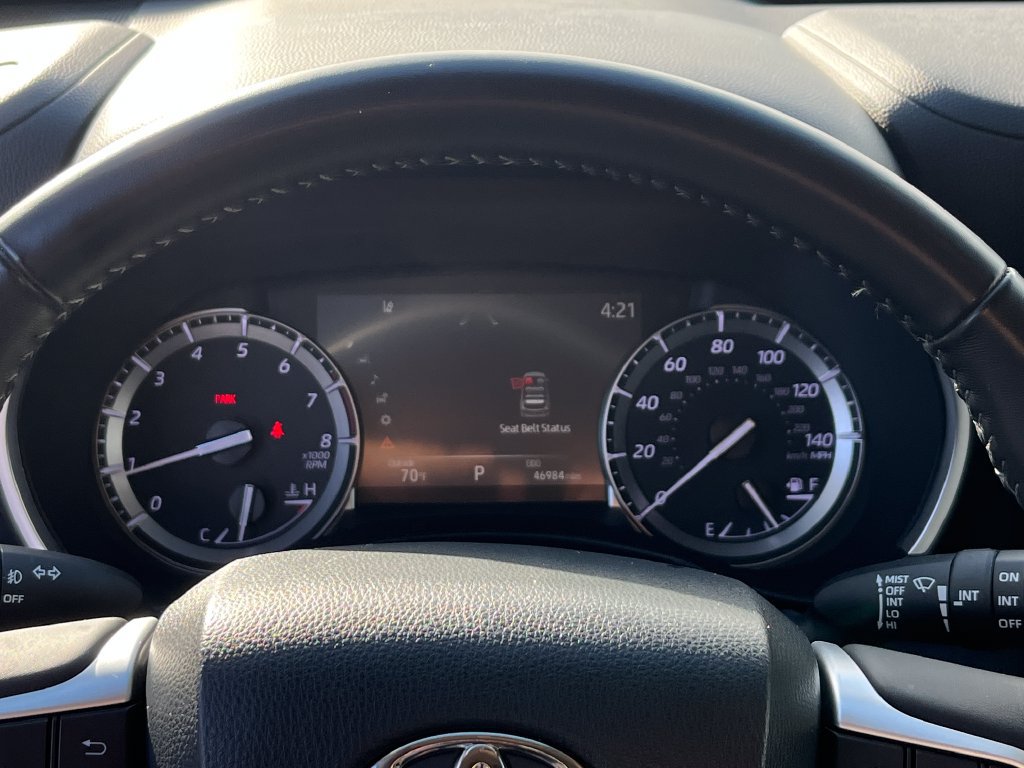 Used 2022 Toyota Highlander XLE FWD image 15