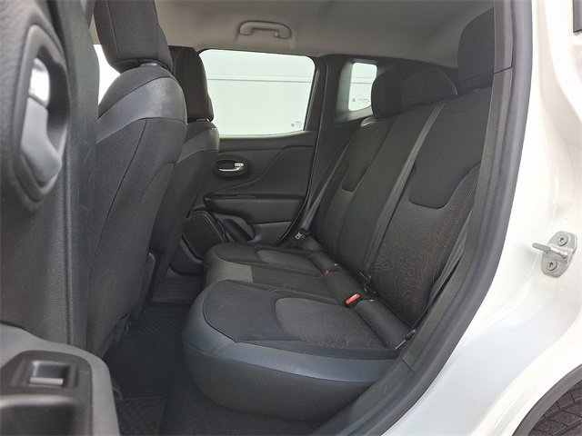 Used 2023 Jeep Renegade Latitude image 10