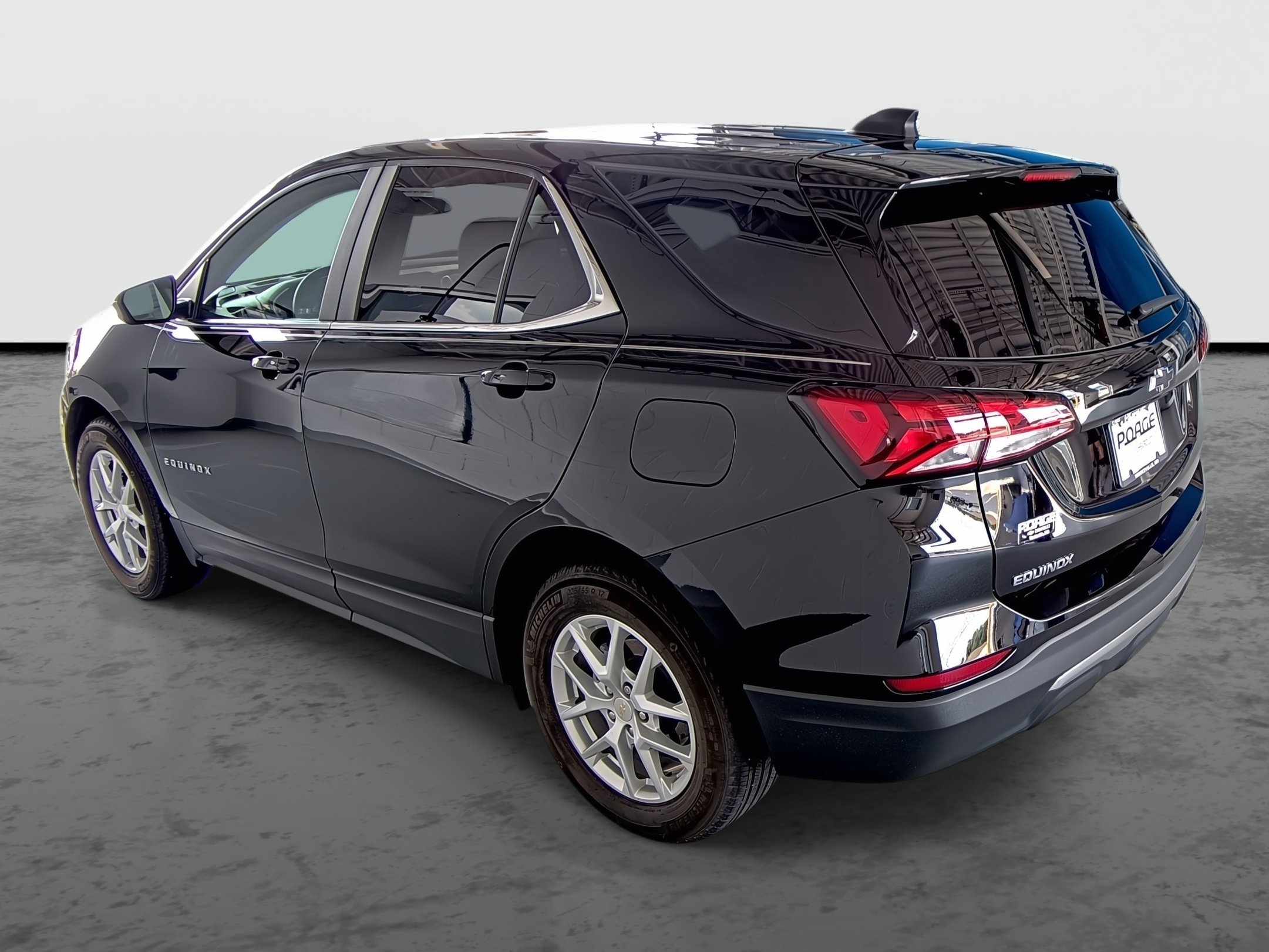Used 2023 Chevrolet Equinox LT FWD image 11