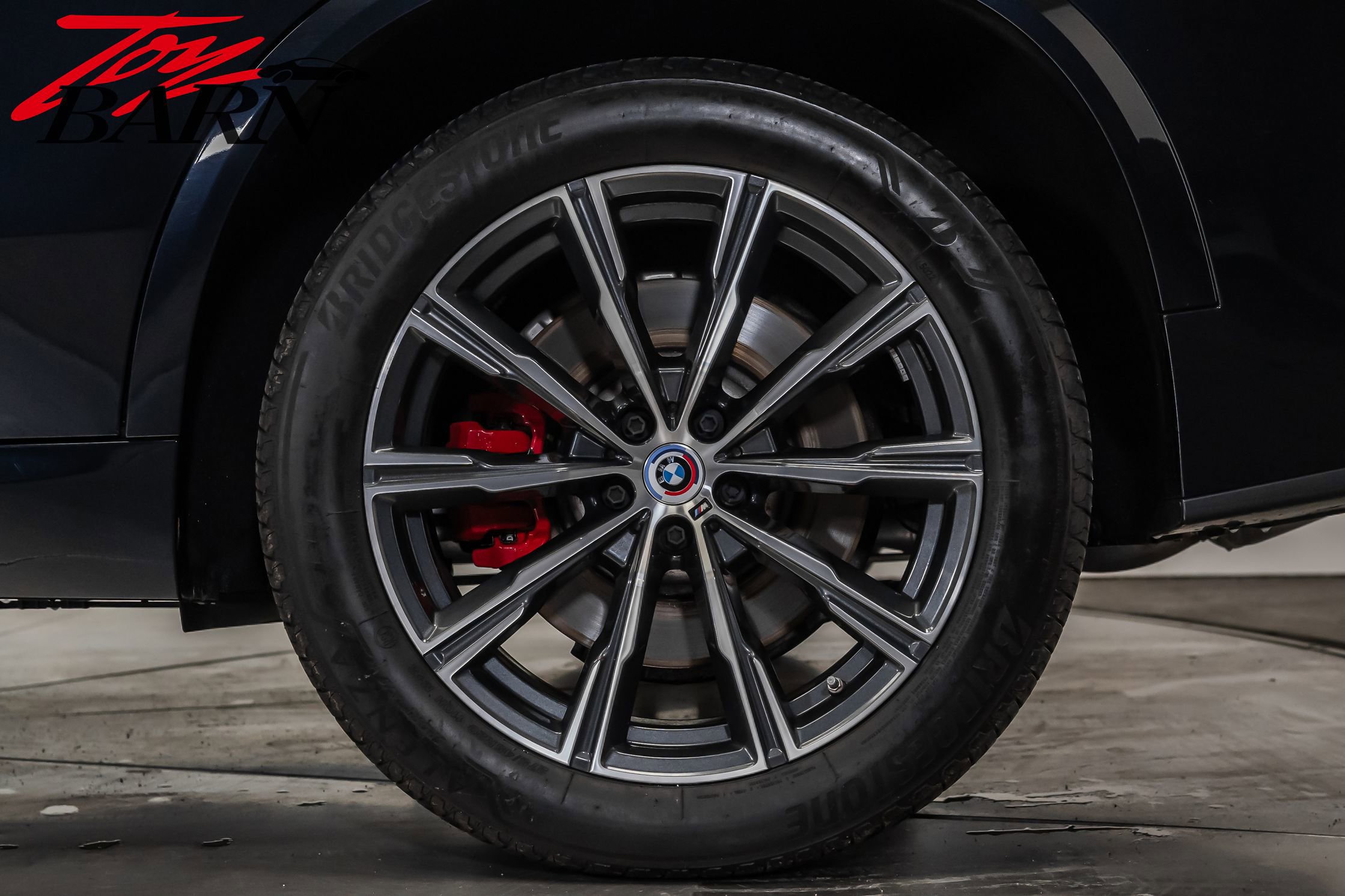 Used 2023 BMW X5 M50i w/ Executive Package image 18