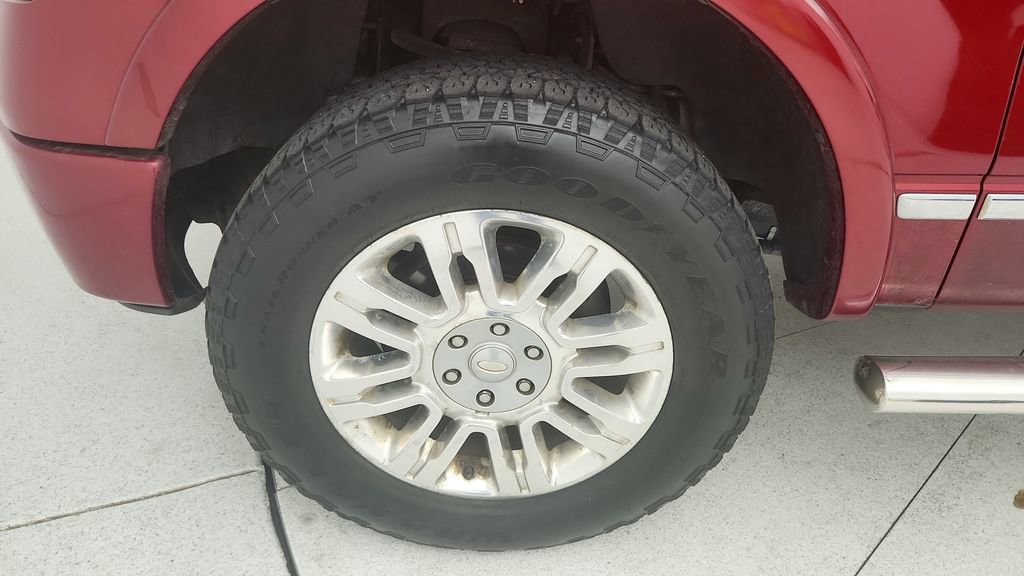 Used 2013 Ford F150 Platinum image 27