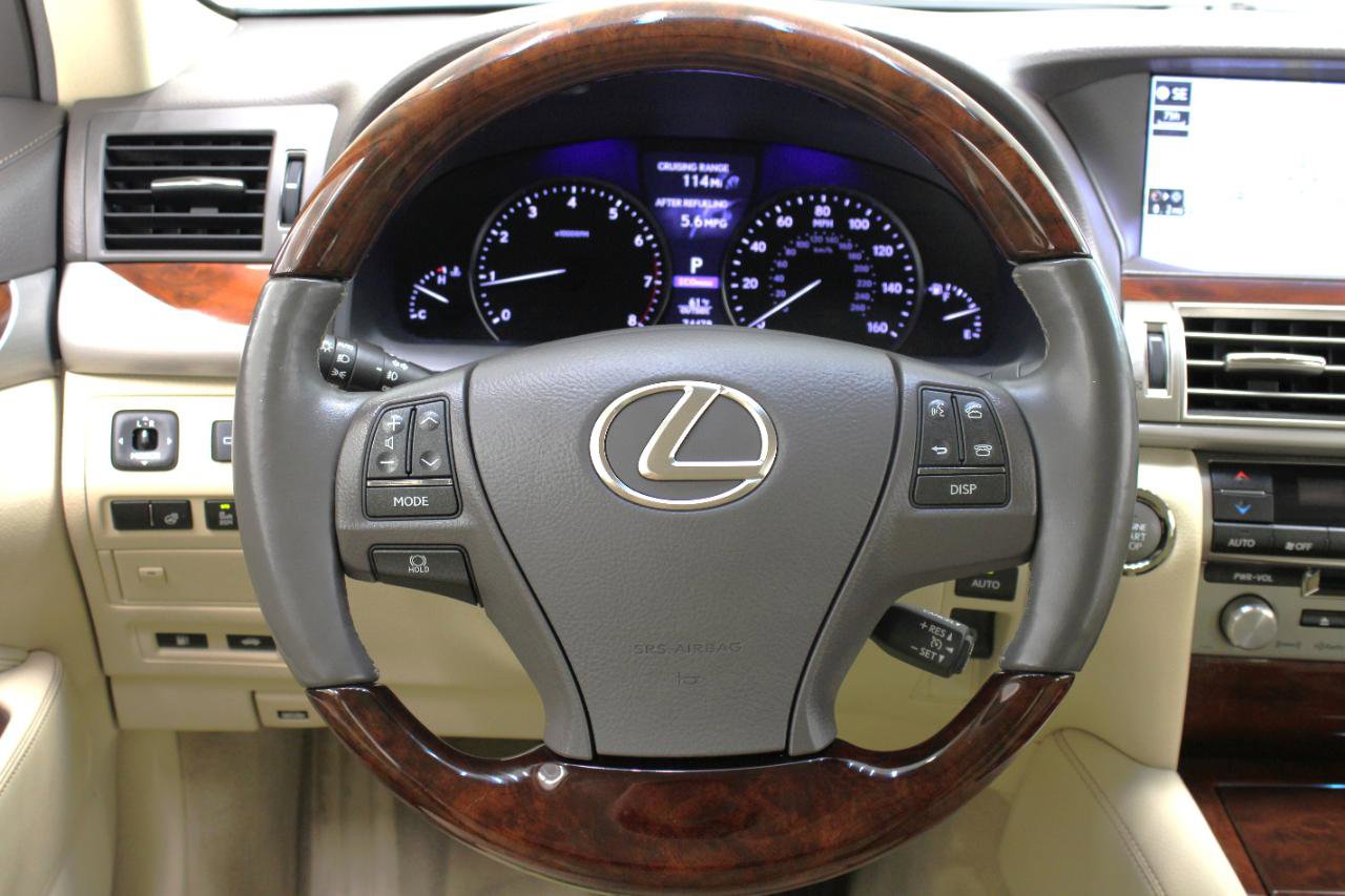 Used 2016 Lexus LS 460 w/ Comfort Package image 60