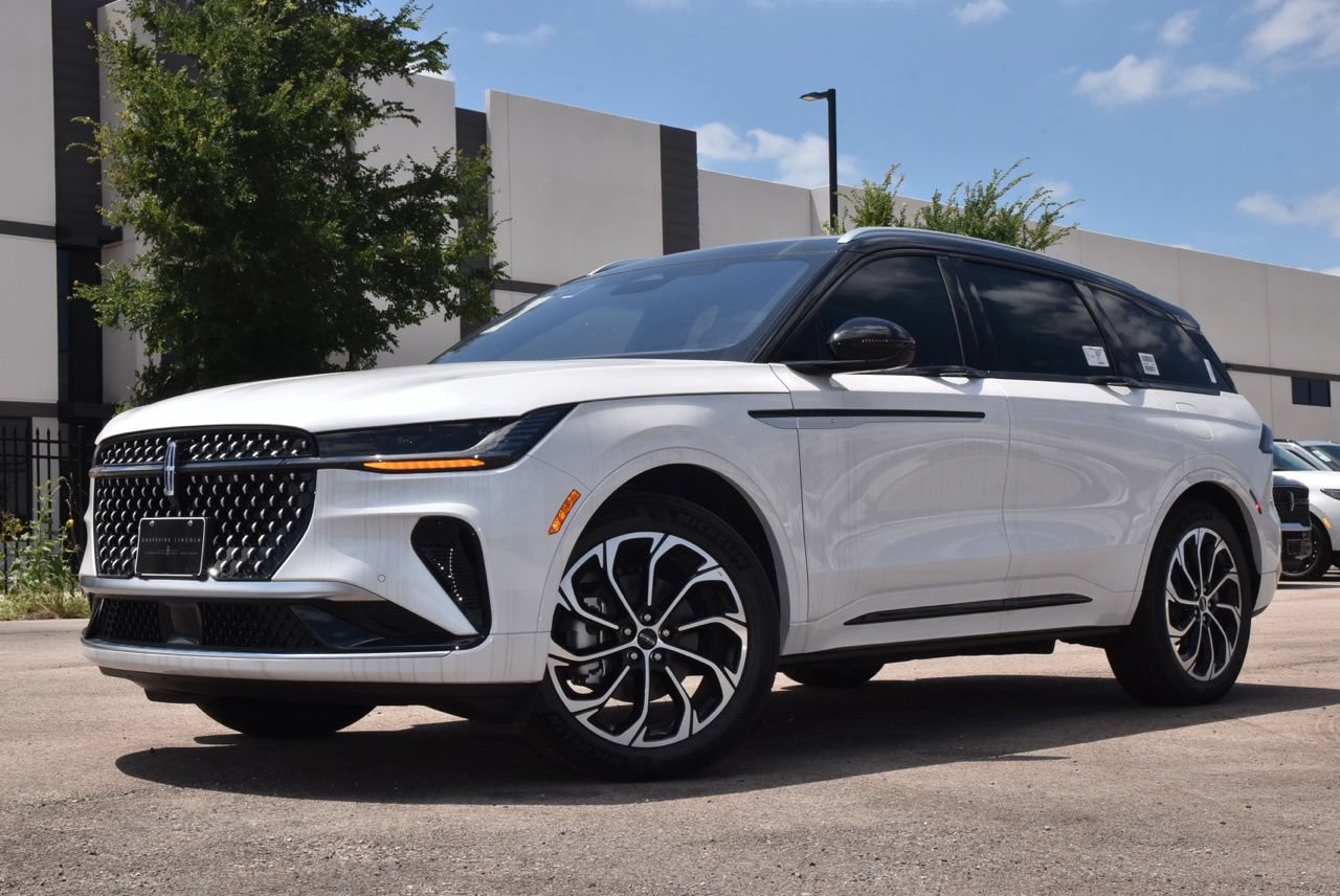 New 2026 Lincoln Nautilus Reserve AWD/4WD image 1