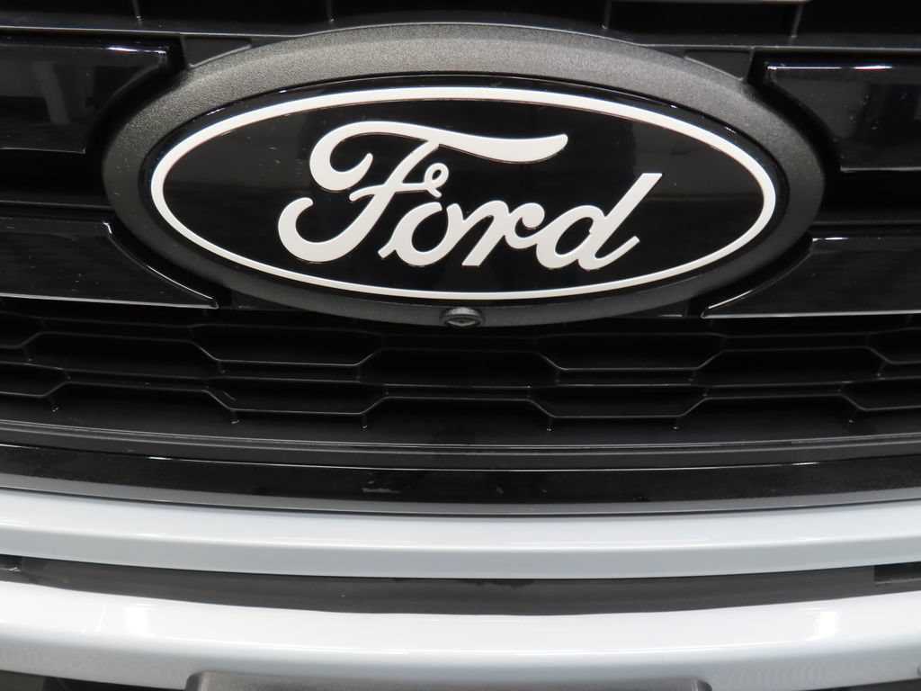 Used 2025 Ford F150 Lariat AWD/4WD image 51