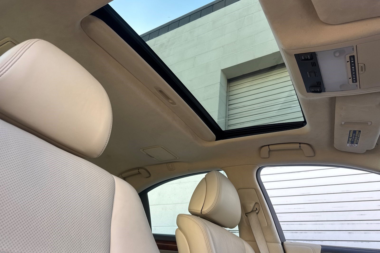 Used 2013 Lexus LS 460 w/ Comfort Pkg RWD image 25