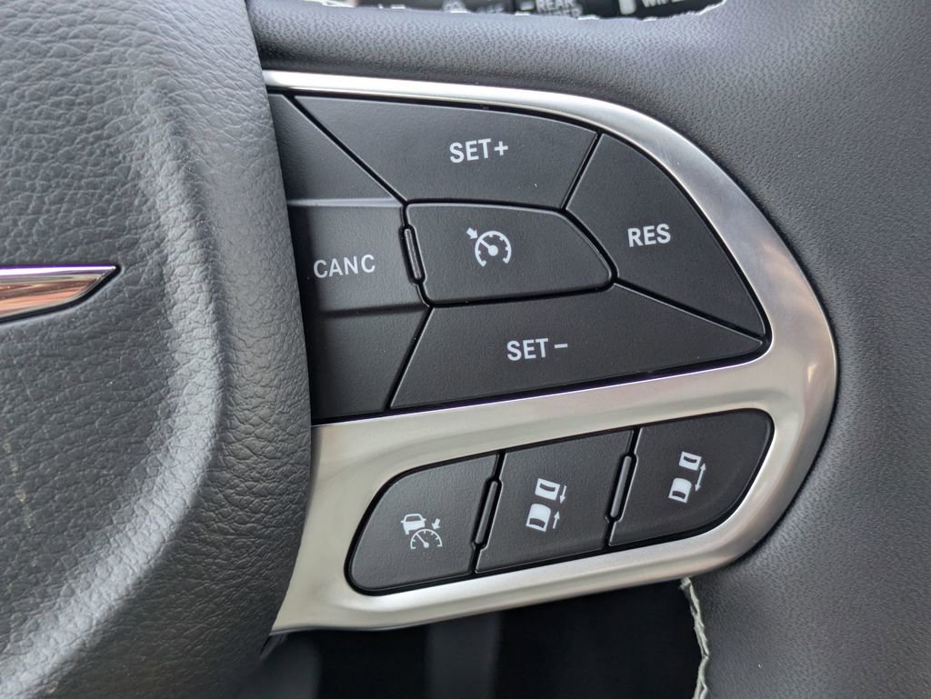 New 2026 Chrysler Pacifica Select image 21