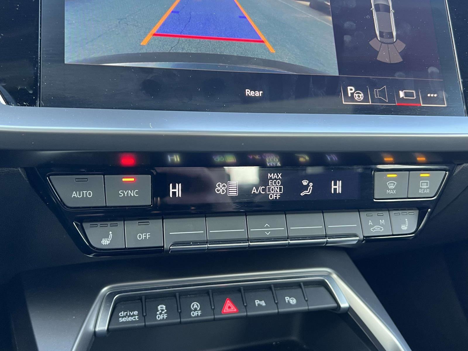 Used 2024 Audi A3 2.0T Premium image 31