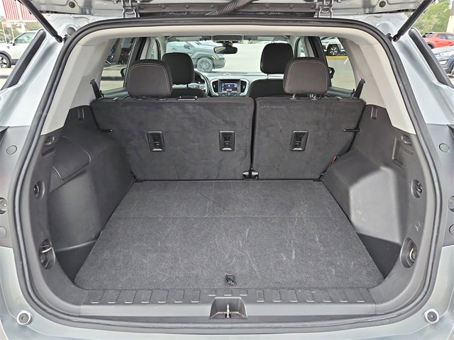 Used 2024 GMC Terrain SLE image 19