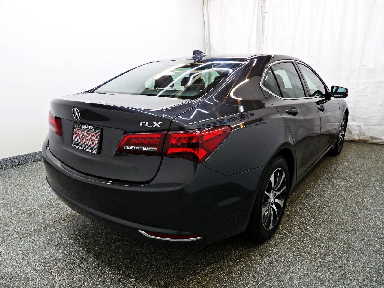 Used 2015 Acura TLX w/ Technology Package FWD image 5