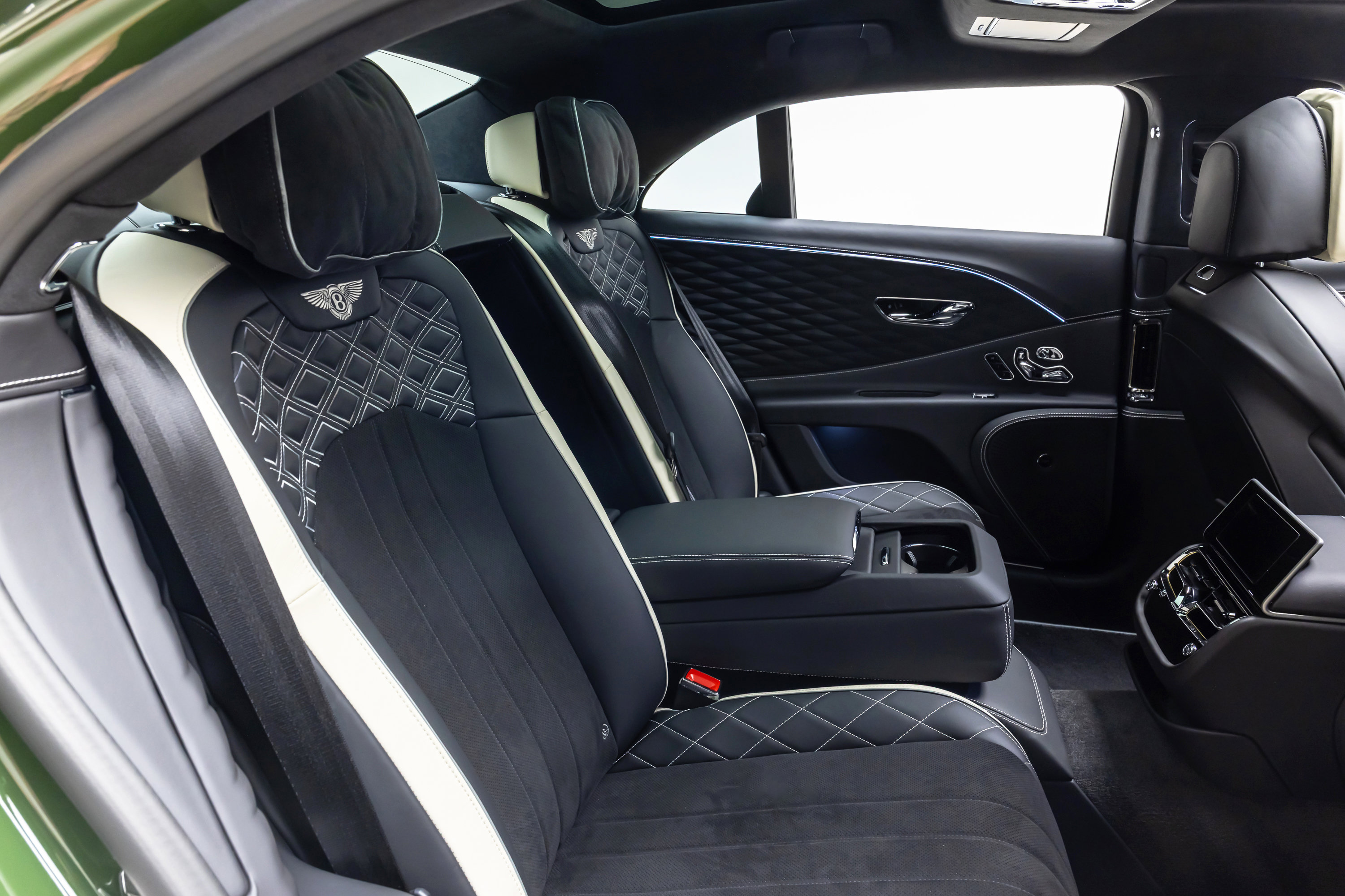 Used 2024 Bentley Flying Spur W12 AWD/4WD image 57