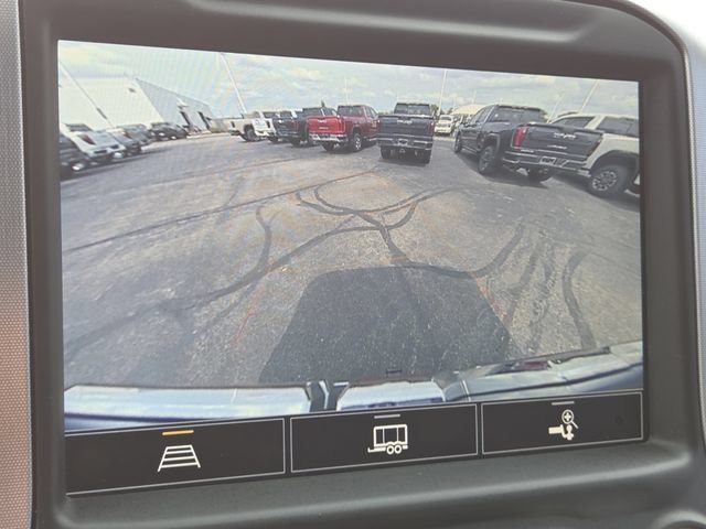Used 2021 GMC Sierra 1500 SLT w/ SLT Premium Plus Package AWD/4WD image 9