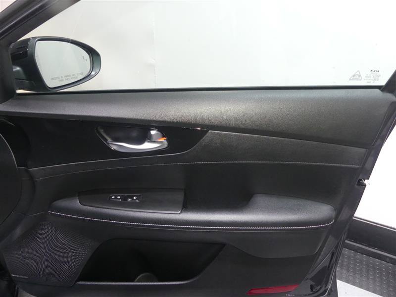 Used 2023 Kia Forte GT-Line w/ GT-Line Premium Package FWD image 19
