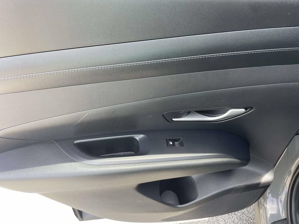 Used 2025 Hyundai Tucson SEL FWD image 11