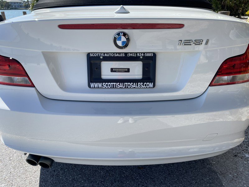 Used 2012 BMW 128i Convertible image 30