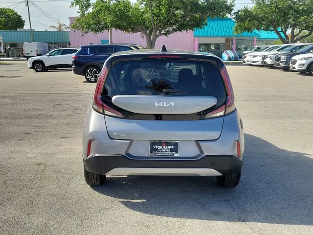 Used 2025 Kia Soul LX image 5