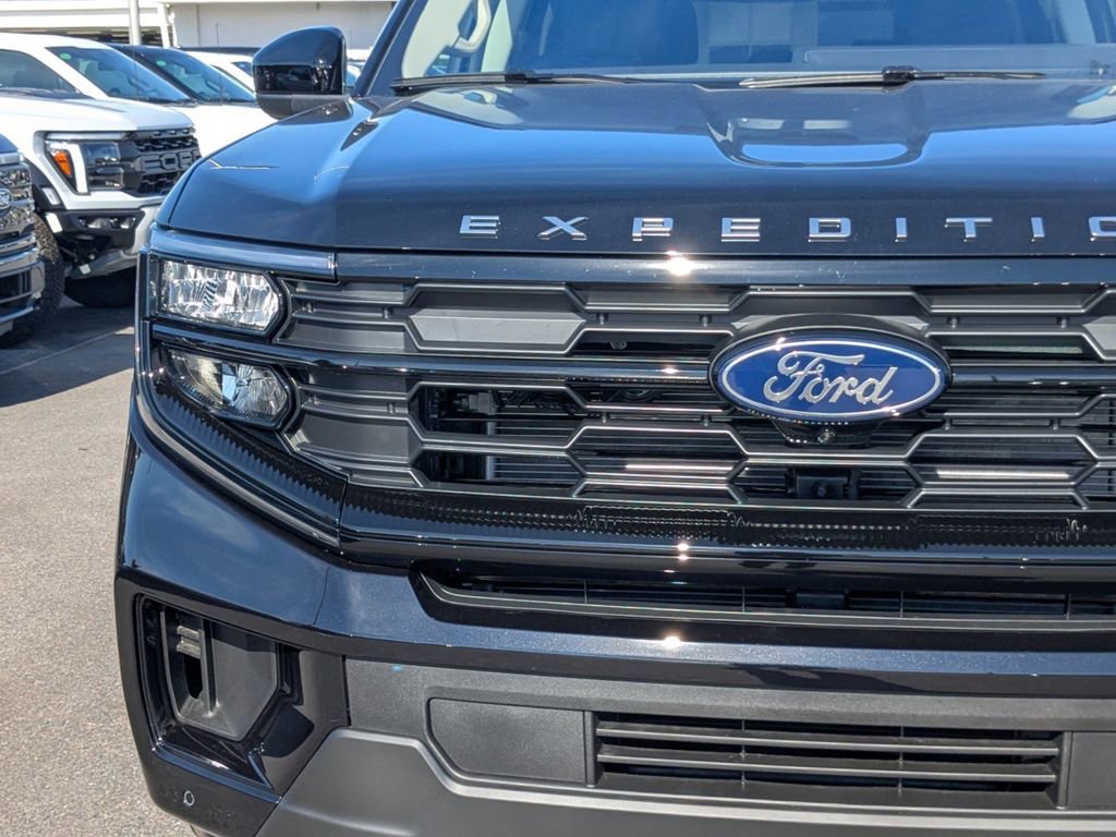 New 2025 Ford Expedition Max Active RWD image 10