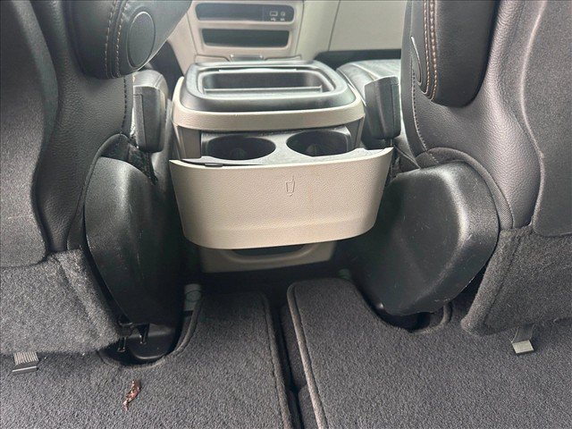 Used 2017 Chrysler Pacifica Touring-L FWD image 19