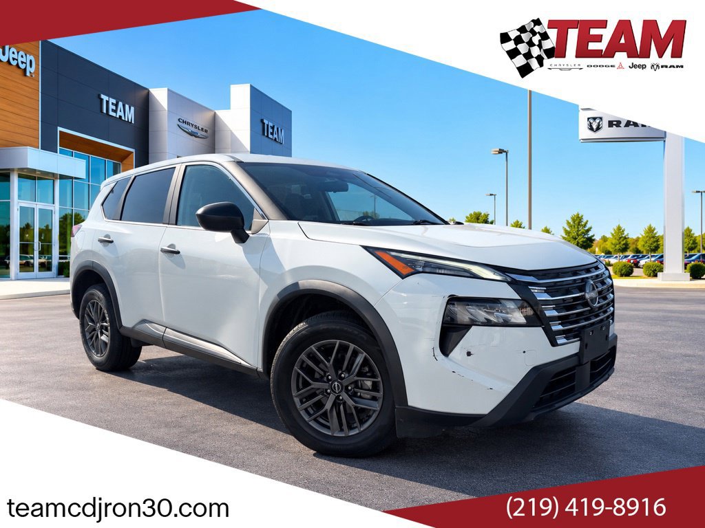 Used 2024 Nissan Rogue S FWD image 1