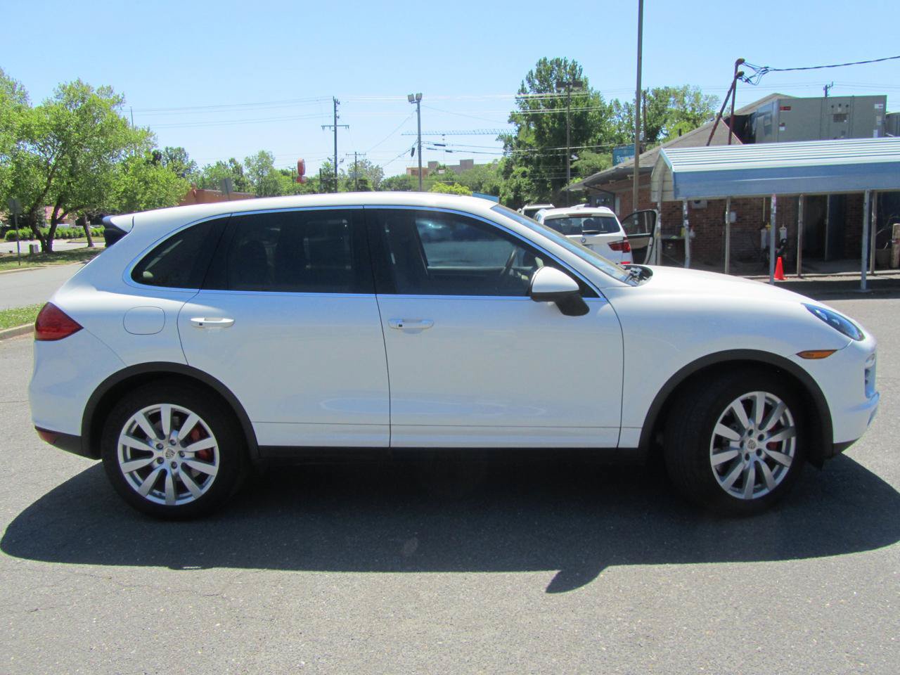 Used 2012 Porsche Cayenne Turbo AWD/4WD image 10