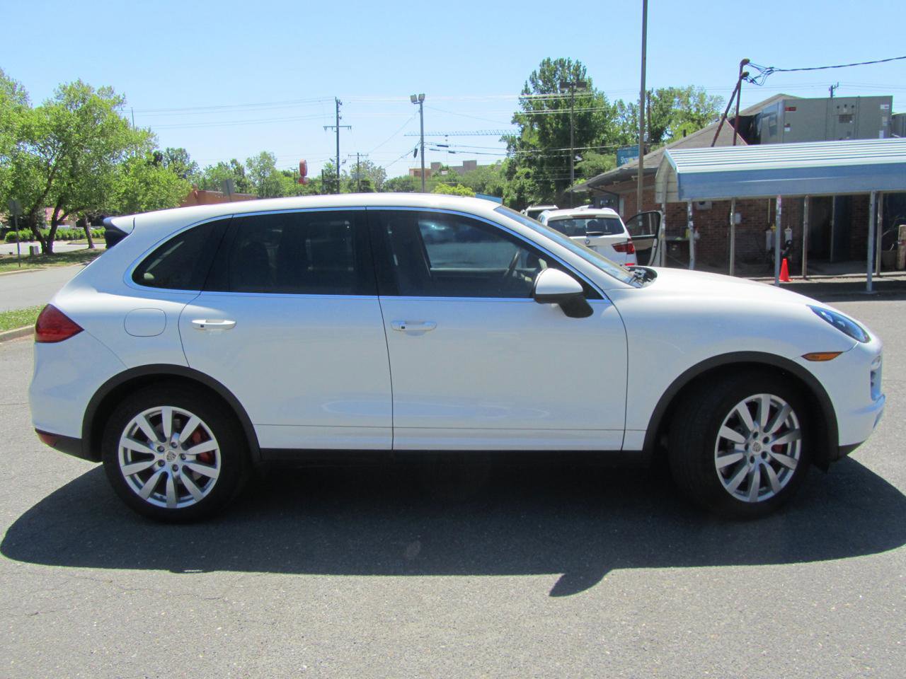 Used 2012 Porsche Cayenne Turbo AWD/4WD image 10