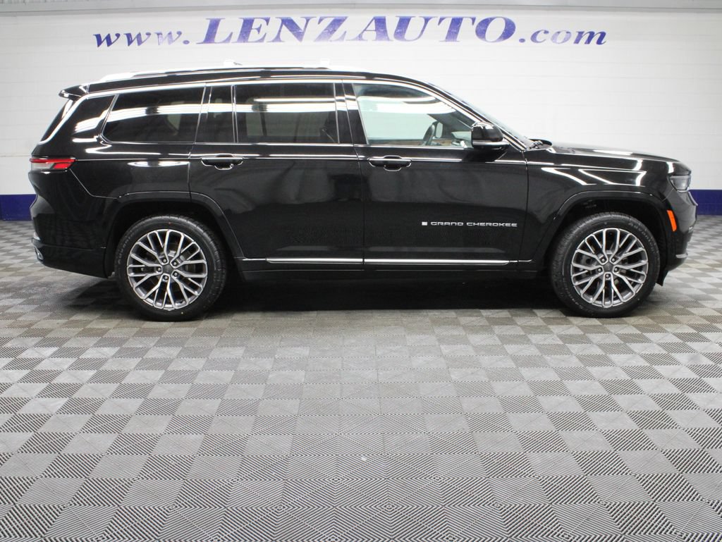 Used 2023 Jeep Grand Cherokee L Summit AWD/4WD image 2