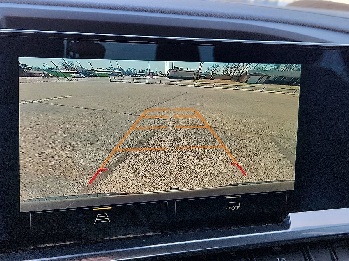 Used 2023 Chevrolet Silverado 1500 LT image 8