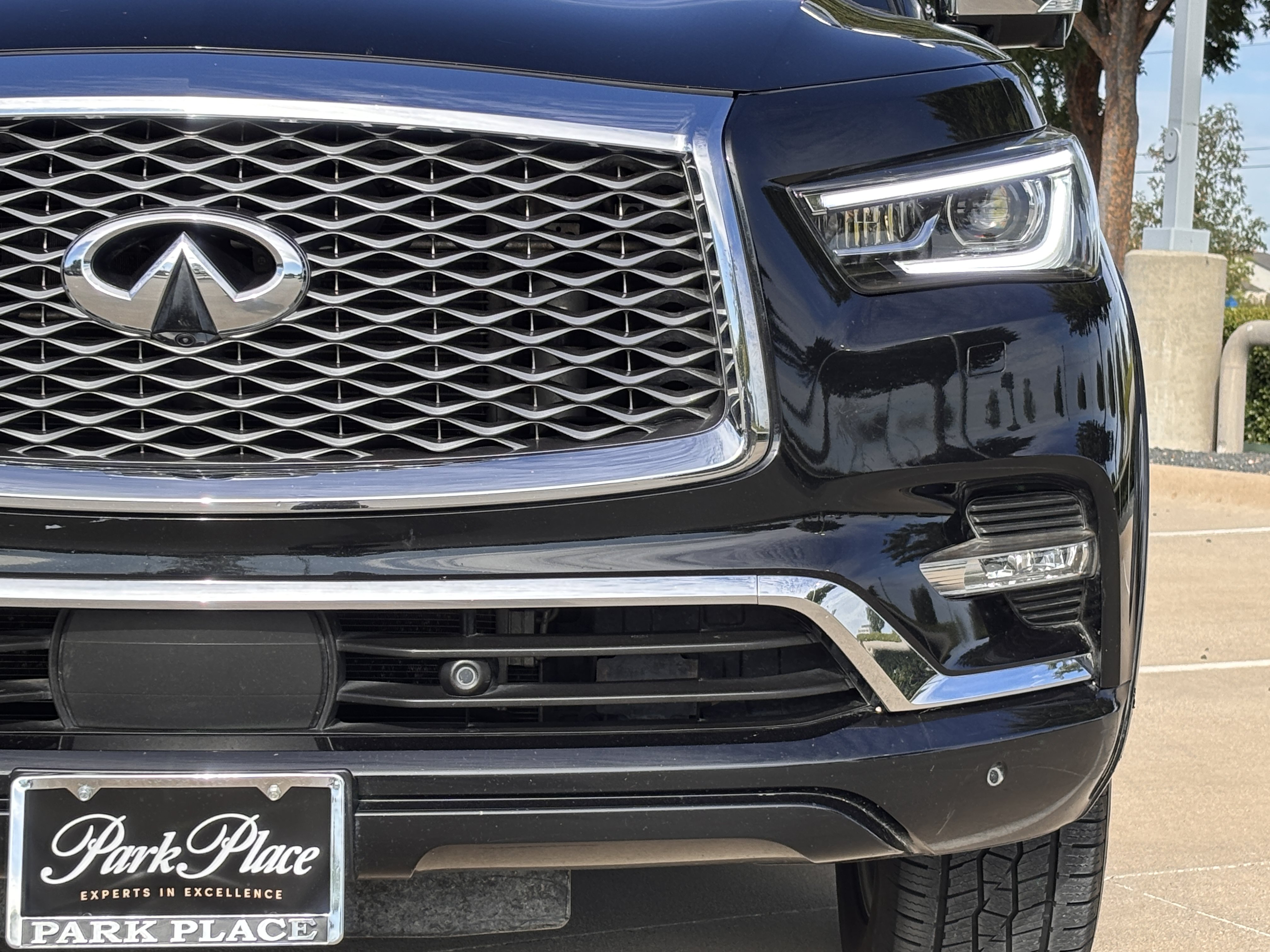 Used 2021 INFINITI QX80 Sensory w/ Cargo Package AWD/4WD image 8