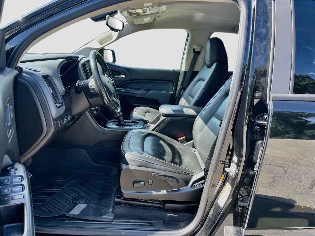 Used 2019 Chevrolet Colorado Z71 w/ Z71 Midnight Edition AWD/4WD image 20