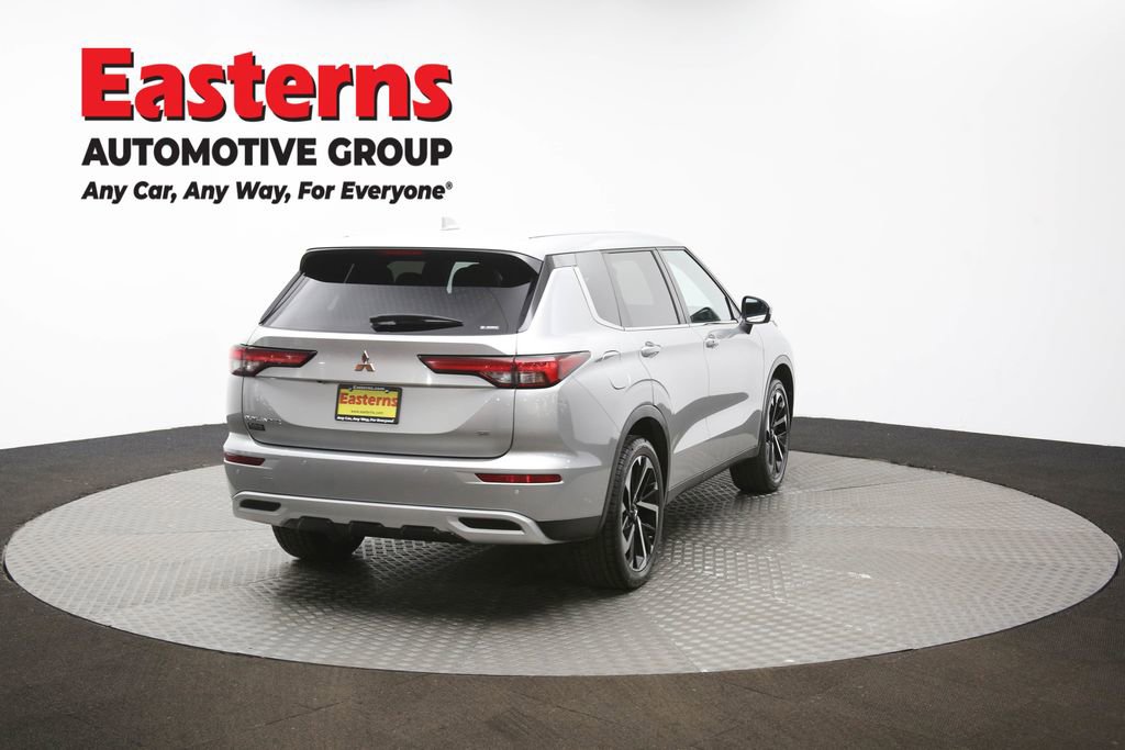 Used 2024 Mitsubishi Outlander SE image 38