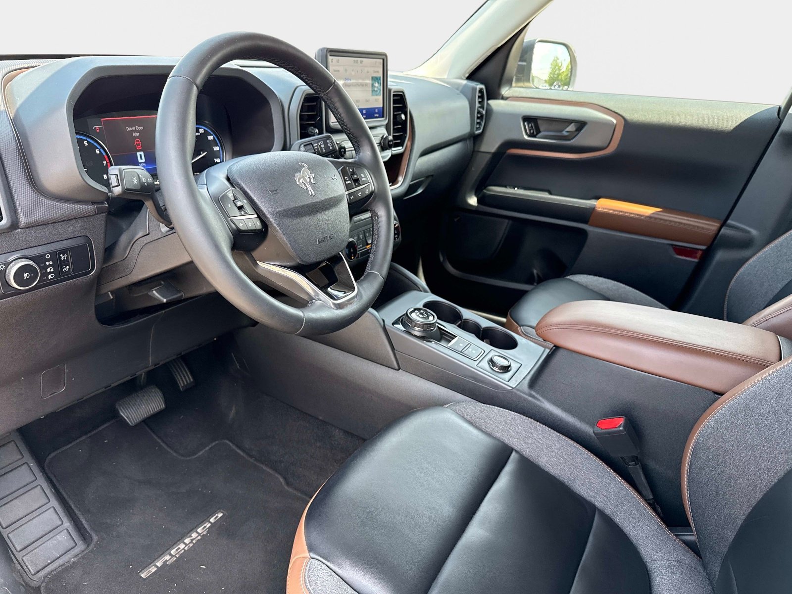 Used 2024 Ford Bronco Sport Outer Banks w/ Tech Package AWD/4WD image 33