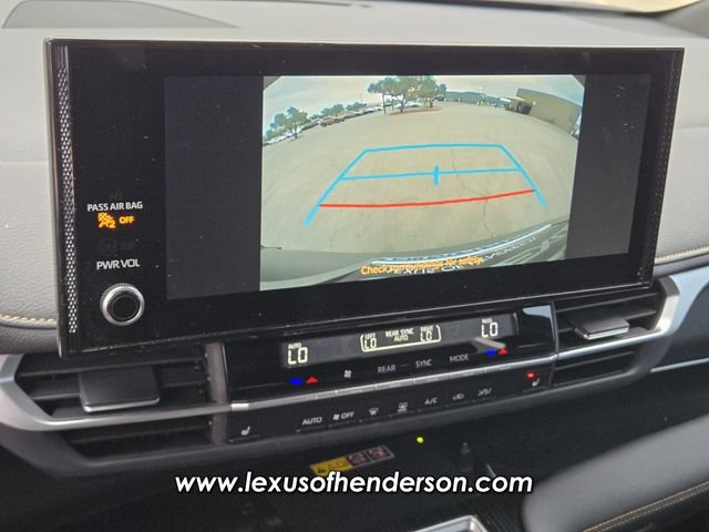 Used 2025 Toyota Sienna XLE Woodland Edition AWD/4WD image 27
