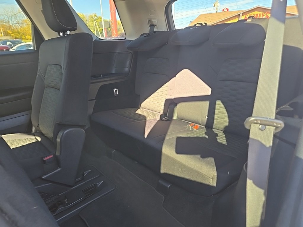 Used 2022 Nissan Pathfinder SV w/ SV Black Package image 34