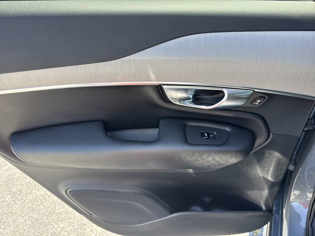 Used 2023 Volvo XC90 B5 Core w/ Climate Package AWD/4WD image 21