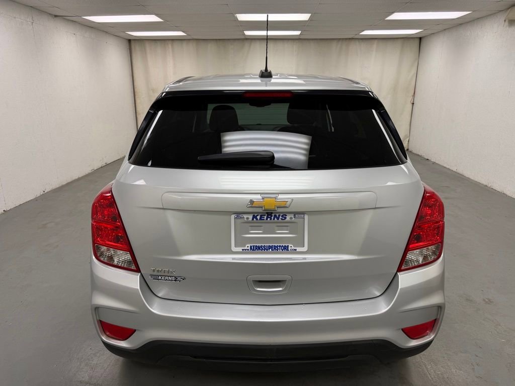 Used 2020 Chevrolet Trax LS w/ Tint and Cruise Package FWD image 4
