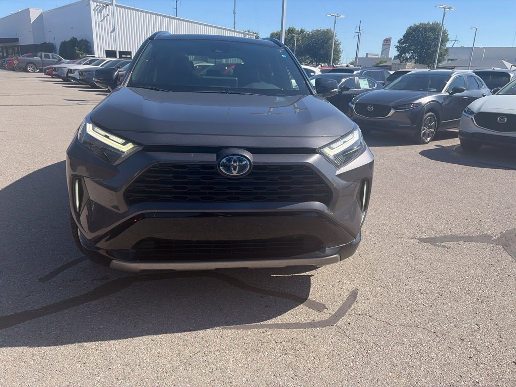 Used 2023 Toyota RAV4 XSE AWD/4WD image 3