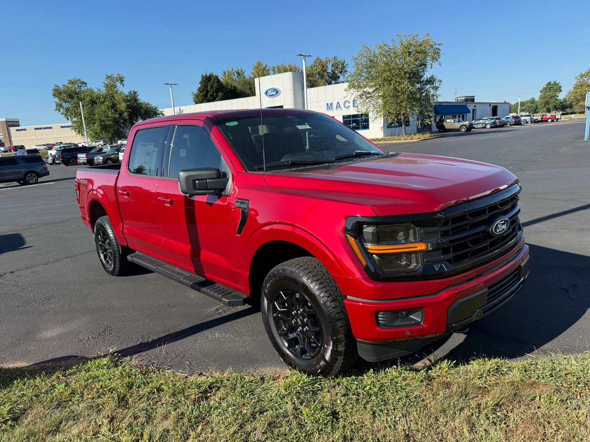 New 2025 Ford F150 XLT image 3