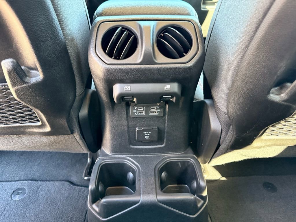 Used 2025 Jeep Wrangler Unlimited Rubicon image 35