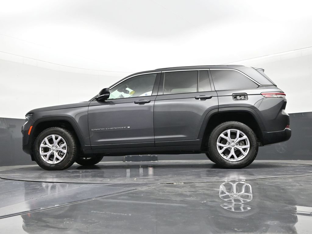 Used 2022 Jeep Grand Cherokee Limited image 22