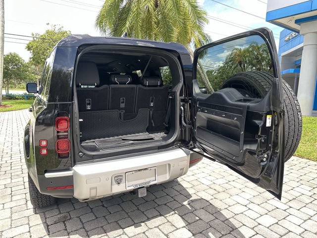 Used 2023 Land Rover Defender 130 SE AWD/4WD image 28