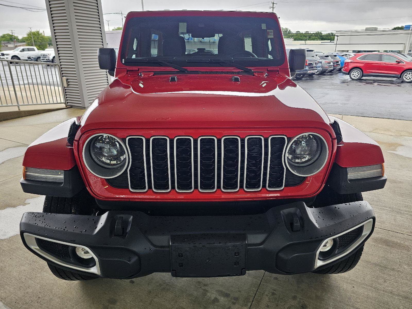 Used 2025 Jeep Wrangler Unlimited Sahara AWD/4WD image 8