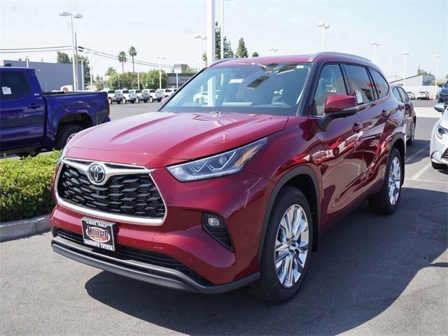 New 2025 Toyota Highlander Limited image 4