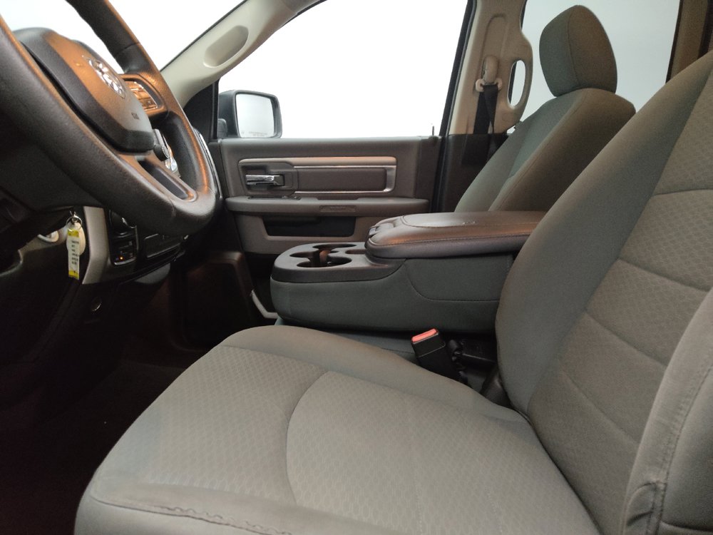 Used 2017 RAM 1500 Classic SLT AWD/4WD image 17