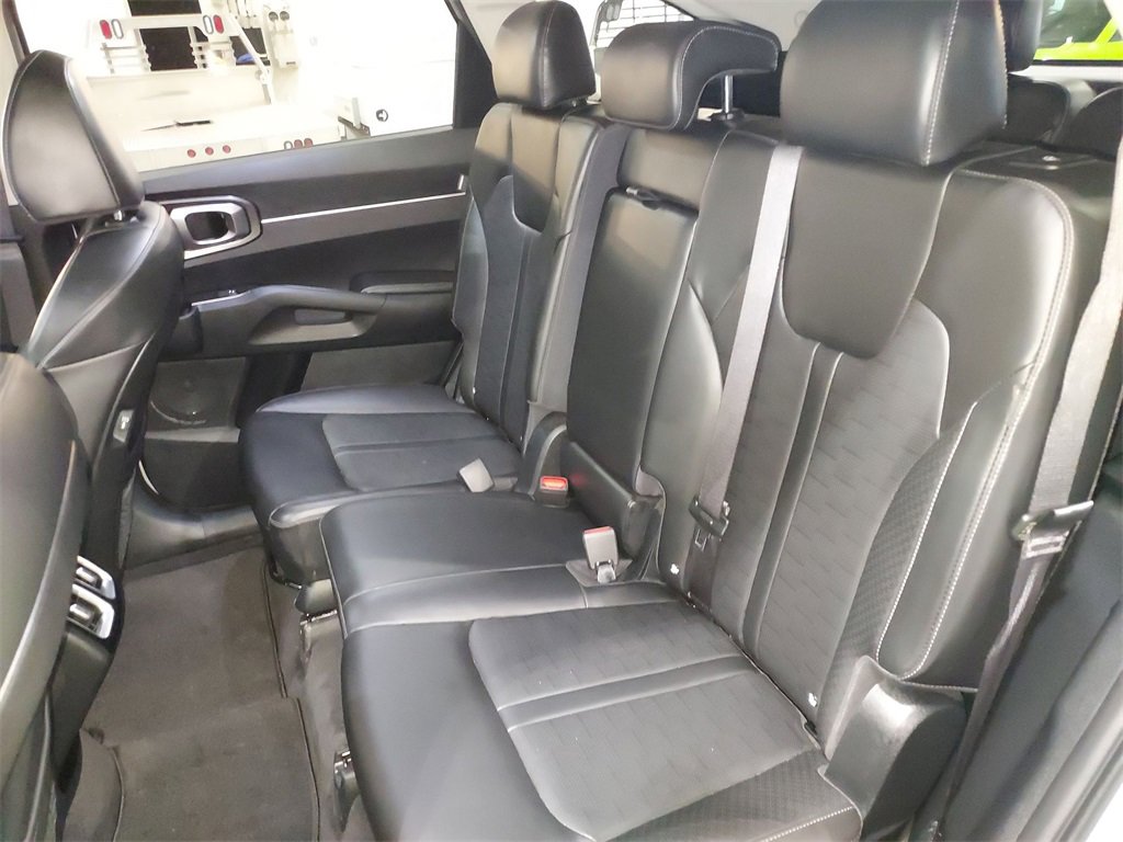 Used 2025 Kia Sorento S w/ Panoramic Sunroof Package image 29