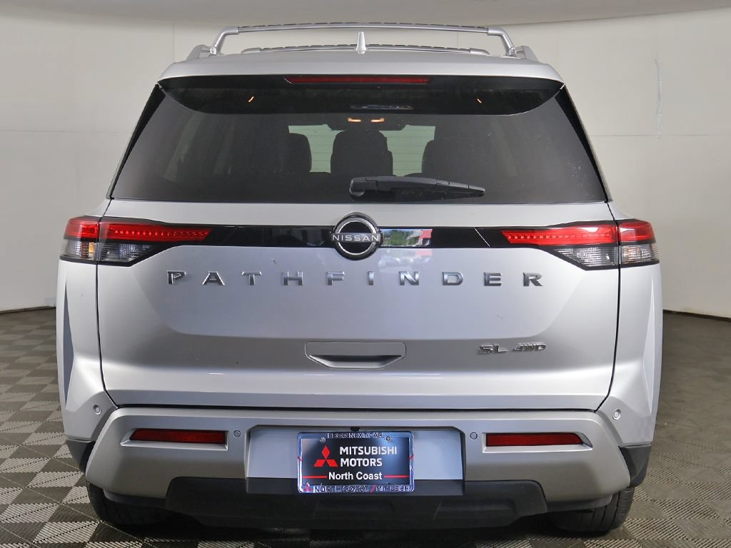 Used 2023 Nissan Pathfinder SL AWD/4WD image 13