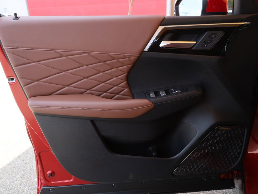 New 2025 Mitsubishi Outlander SEL image 36