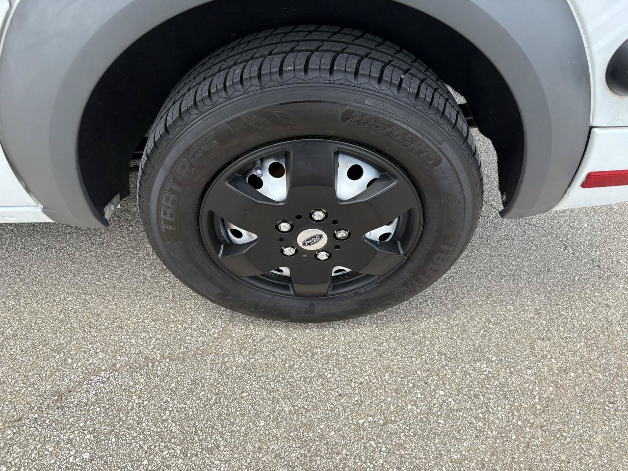Used 2010 Ford Transit Connect XLT FWD image 14
