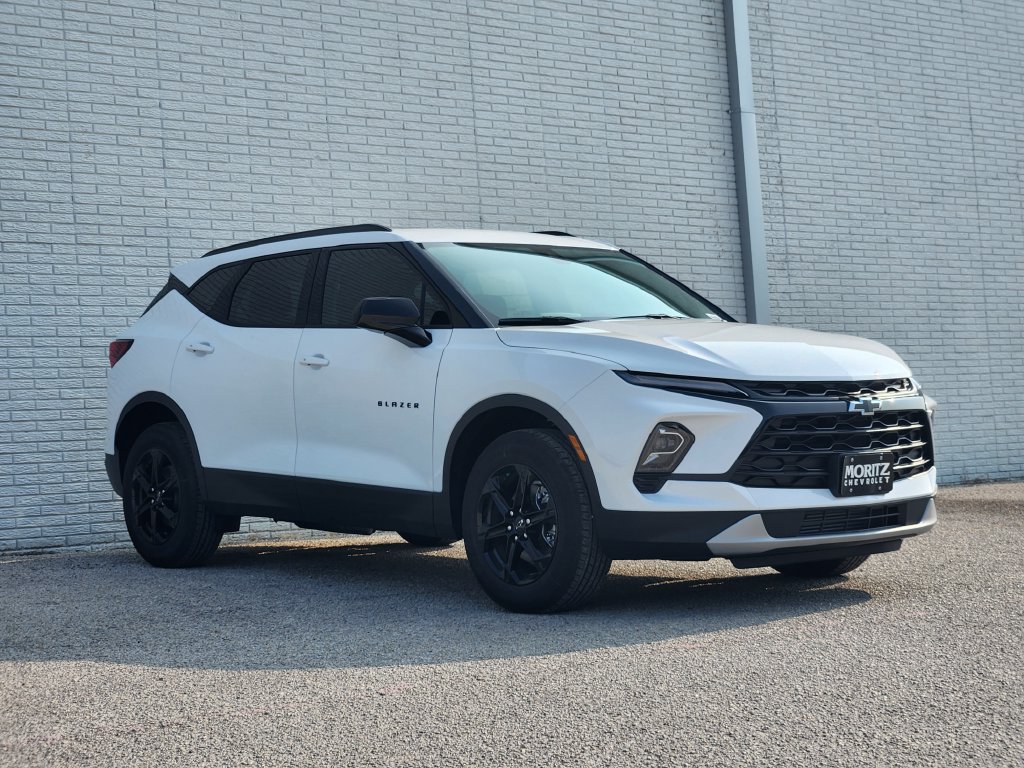 New 2026 Chevrolet Blazer LT w/ Midnight/Sport Edition FWD image 2