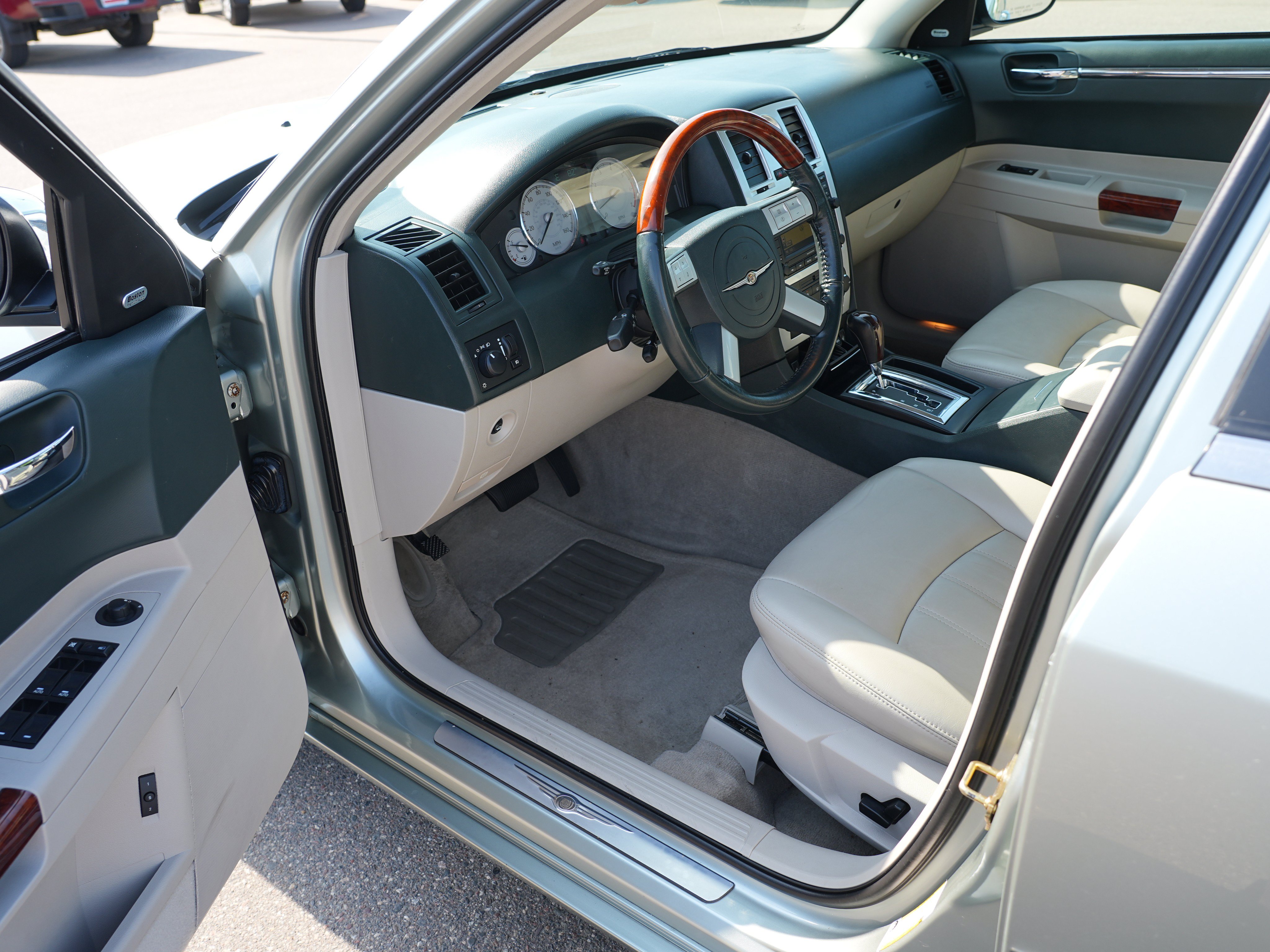 Used 2006 Chrysler 300 C w/ Navigation & Sound Group II AWD/4WD image 13