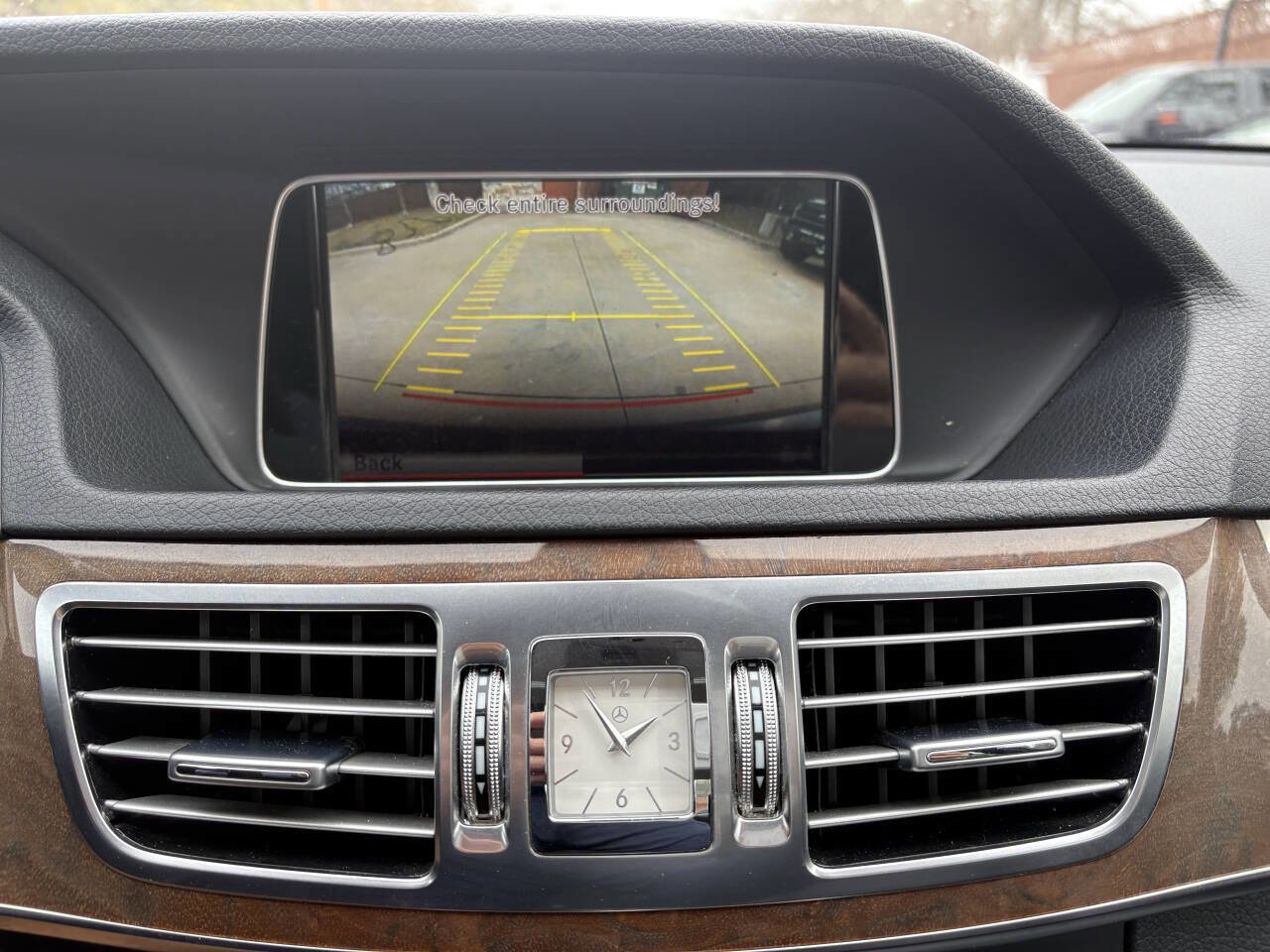 Used 2014 Mercedes-Benz E 250 BlueTEC Sedan image 12